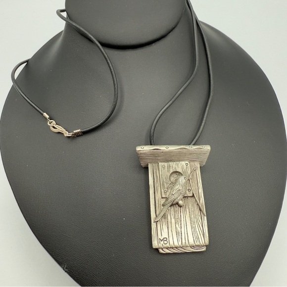 MB Signed Pewter Birdhouse Pendant Necklace - Vintage Hallmark - Picture 11 of 11